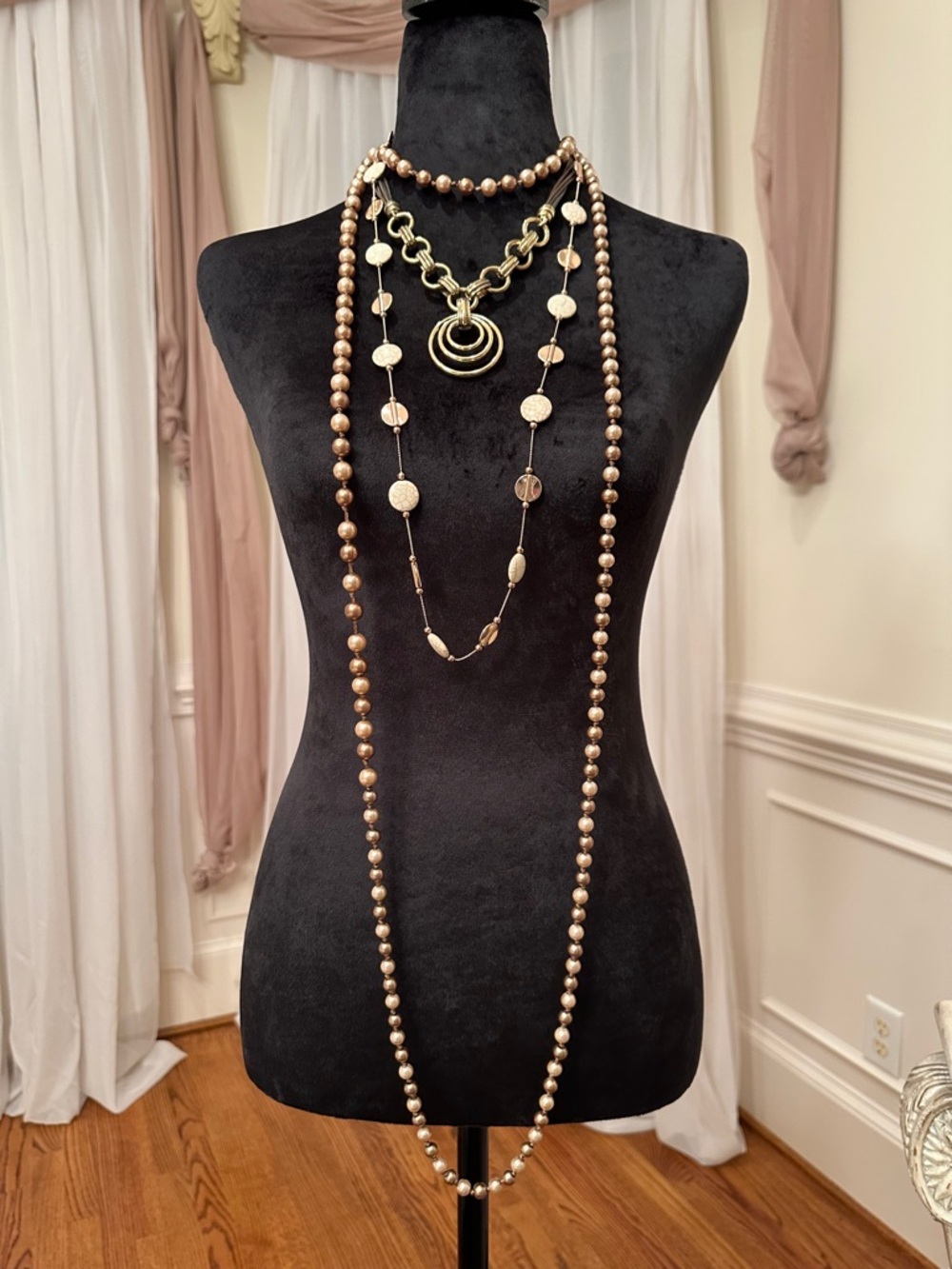 ✨ Set of Three Beautiful Vintage Costume Jewelry Statement Necklaces